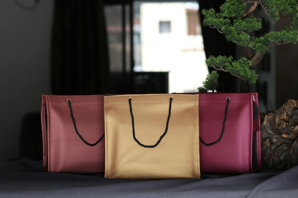 Top 5 foulards carrés pour femme à adopter absolument